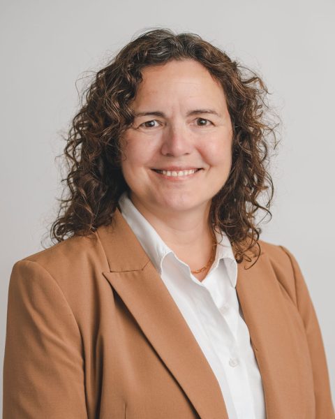 Headshot for Therese Boullard